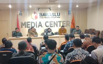 Sampaikan Kinerja Kehumasan Selama Pilkada ke Bawaslu RI