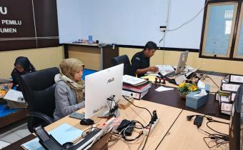 Bawaslu Kebumen Lakukan Digitalisasi Rutin