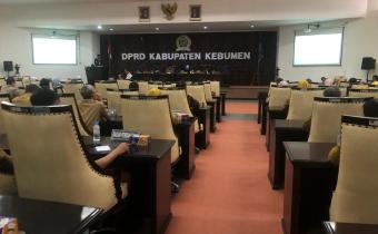 BAWASLU KABUPATEN KEBUMEN HADIRI RAPAT PARIPURNA KE-58 MASA PERSIDANGAN III TAHUN SIDANG 2024/2025