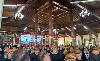 Hadiri Upacara Hari Jadi Kabupaten Kebumen Ke-396