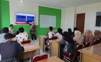 Pertemuan Ketiga Kelas Sengketa UPB Fokus pada Teknik Penyelesaian Sengketa