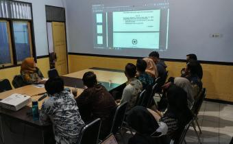 Pelaksanaan Kelas Hukum di Aula Bawaslu Kab. Kebumen