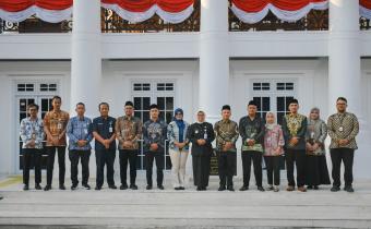 Audiensi bawaslu kebumen dengan Bupati Kebumen