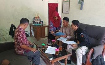 Bawaslu Kabupaten Kebumen melaksanakan pengawasan terhadap pelaksanaan Coktas (Pencocokan dan Penelitian Terbatas) yang dilakukan oleh KPU Kabupaten Kebumen di empat desa di Kecamatan Puring, yaitu Desa Kedaleman Wetan, Weton Wetan, Banjareja, dan Sidoharjo,